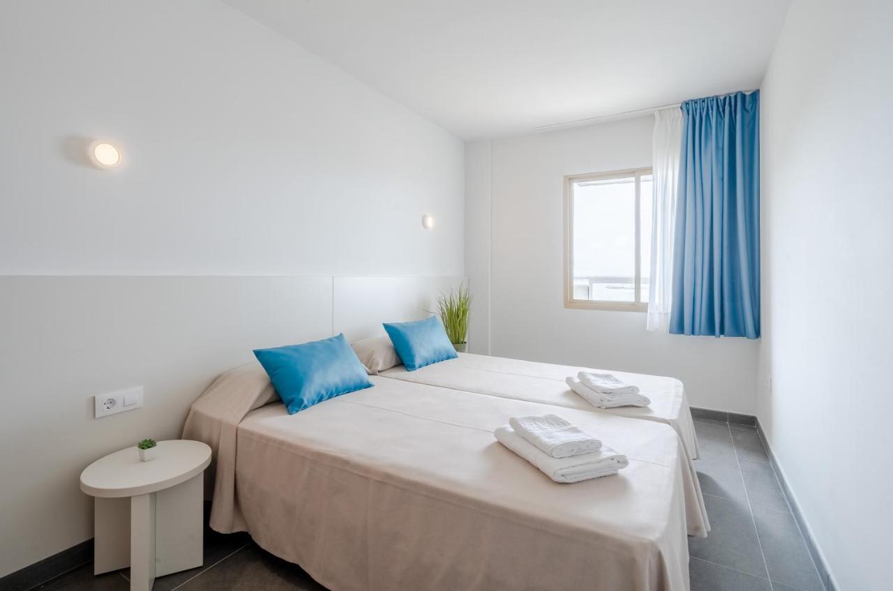 Rentalmar Blue Beach & Pool Салоу Стая снимка