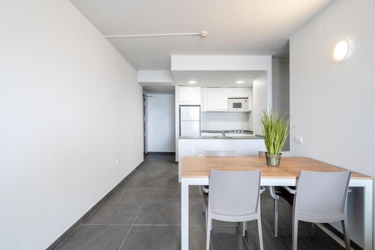 Rentalmar Blue Beach & Pool Салоу Стая снимка