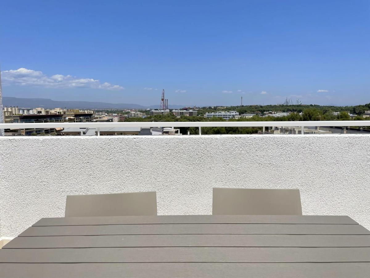 Rentalmar Blue Beach & Pool Салоу Стая снимка
